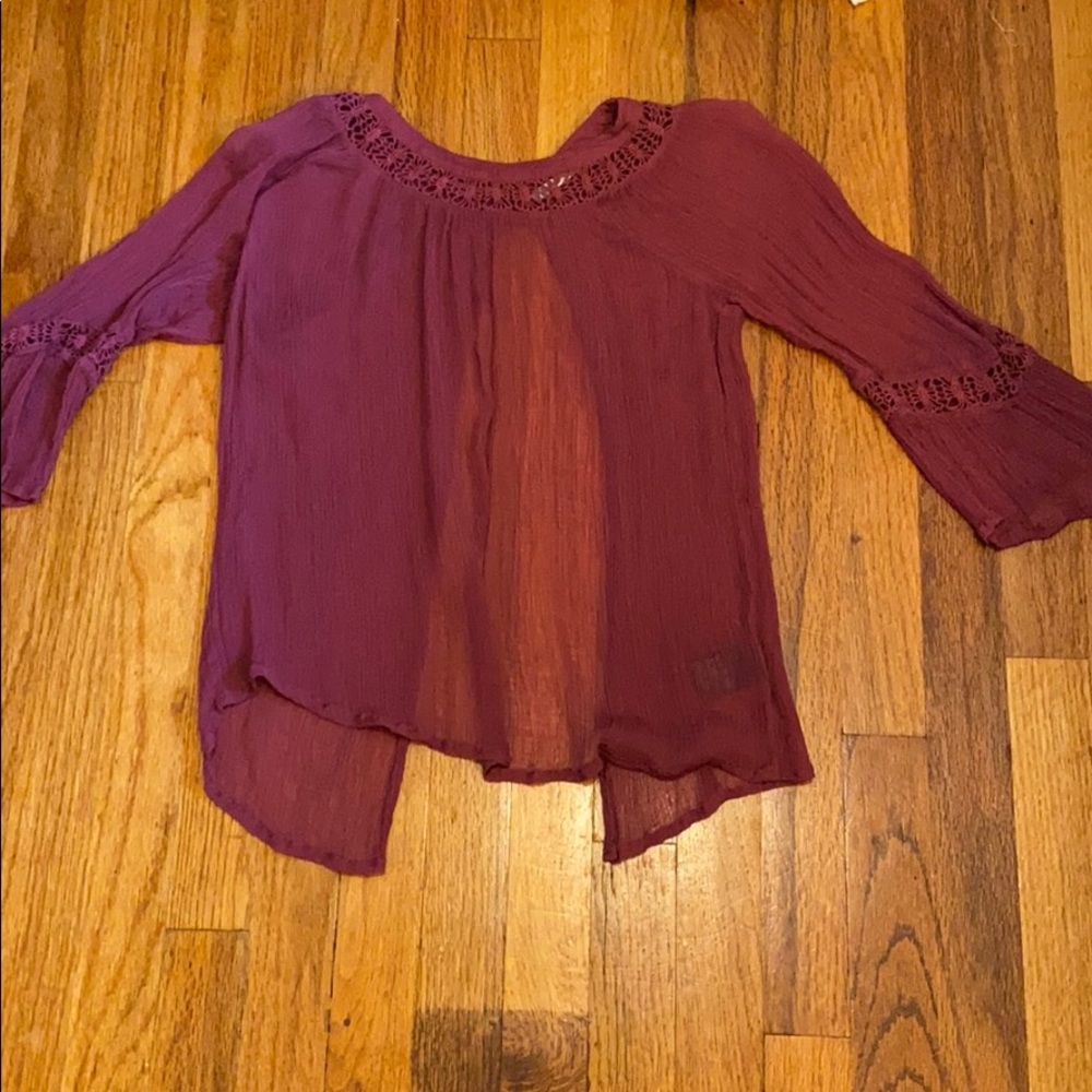 Kimchi Blue dressy top w/ open back